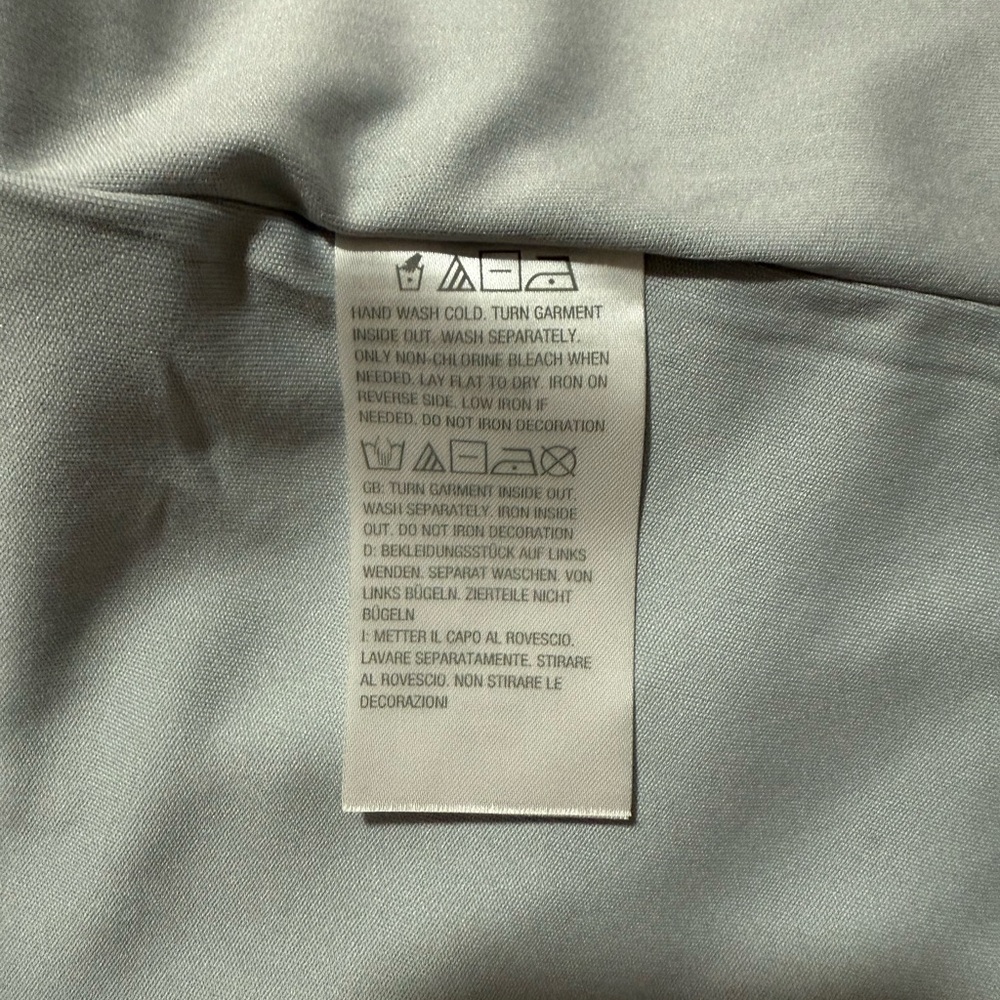 Isaac Mizrahi Shimmering Silver Sequin Jacket - Picture 5 of 7
